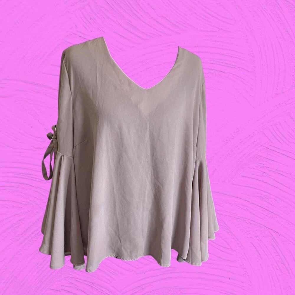 Charlotte rose mauve bell sleeve top